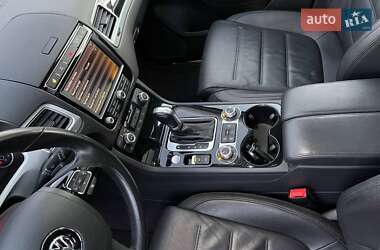 Позашляховик / Кросовер Volkswagen Touareg 2016 в 