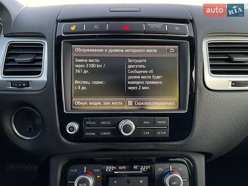 Внедорожник / Кроссовер Volkswagen Touareg 2016 в Житомире