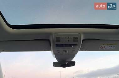 Позашляховик / Кросовер Volkswagen Touareg 2016 в 