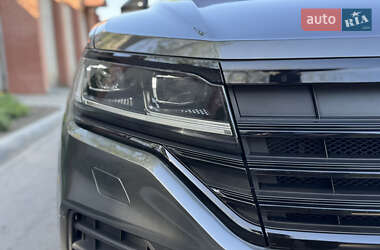 Внедорожник / Кроссовер Volkswagen Touareg 2022 в 
