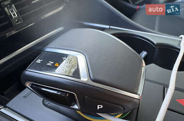 Внедорожник / Кроссовер Volkswagen Touareg 2022 в 