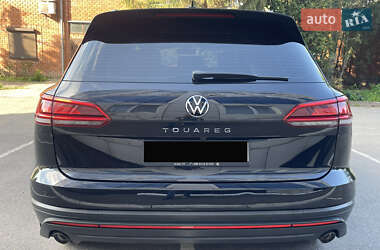 Позашляховик / Кросовер Volkswagen Touareg 2021 в 