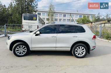 Позашляховик / Кросовер Volkswagen Touareg 2012 в 