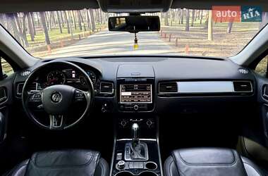 Внедорожник / Кроссовер Volkswagen Touareg 2014 в 