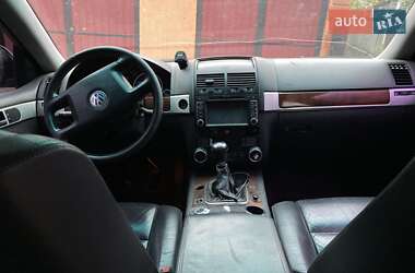 Позашляховик / Кросовер Volkswagen Touareg 2003 в 