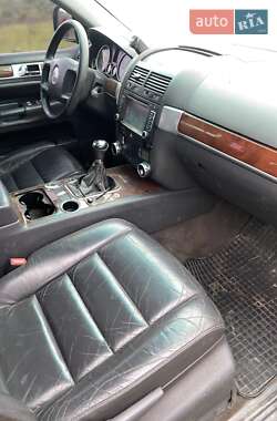 Позашляховик / Кросовер Volkswagen Touareg 2003 в 