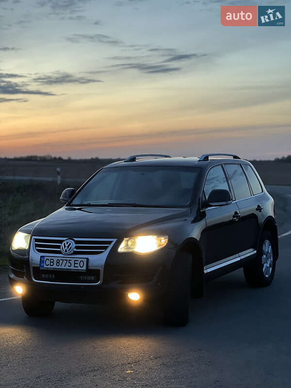 Позашляховик / Кросовер Volkswagen Touareg 2008 в 