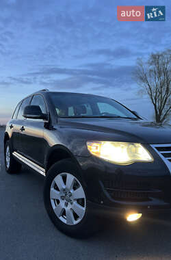Позашляховик / Кросовер Volkswagen Touareg 2008 в 