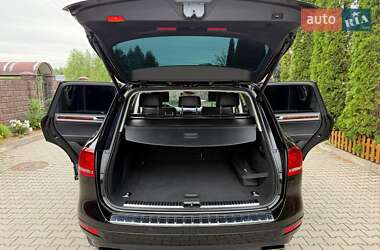 Позашляховик / Кросовер Volkswagen Touareg 2010 в 