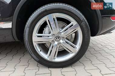 Позашляховик / Кросовер Volkswagen Touareg 2010 в 