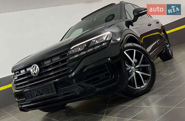 Внедорожник / Кроссовер Volkswagen Touareg 2019 в 