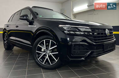 Внедорожник / Кроссовер Volkswagen Touareg 2019 в 