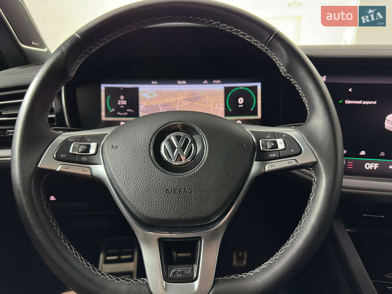 Позашляховик / Кросовер Volkswagen Touareg 2019 в Козятині