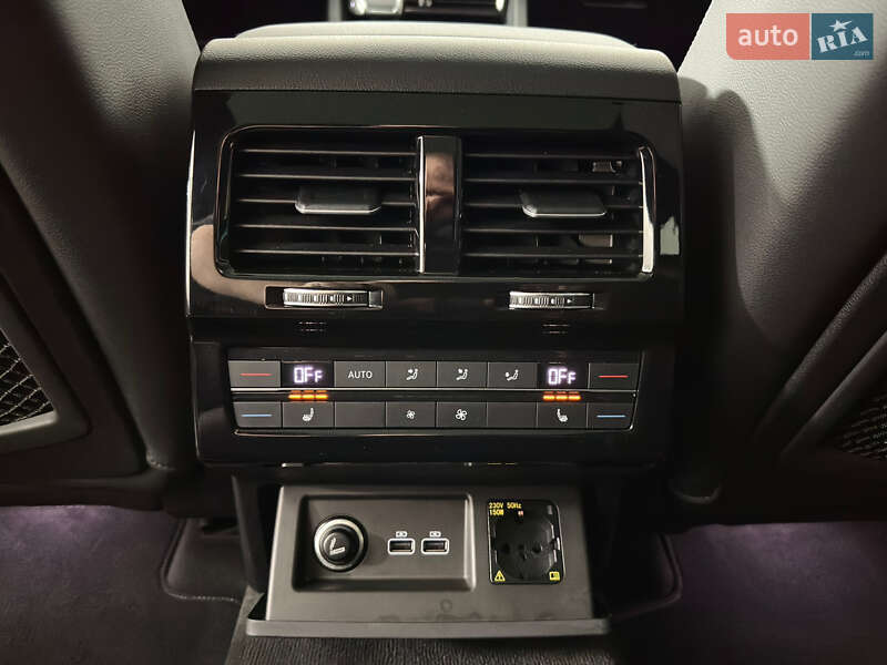 Позашляховик / Кросовер Volkswagen Touareg 2019 в Козятині