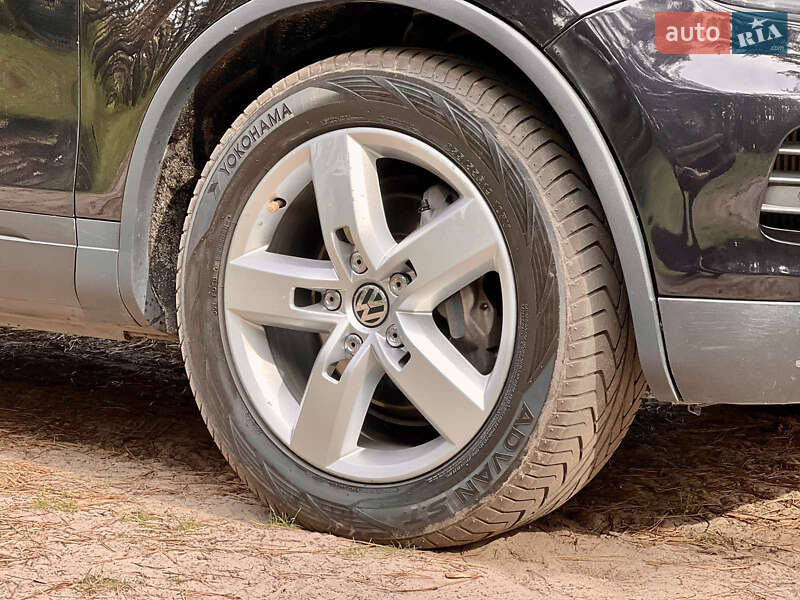 Позашляховик / Кросовер Volkswagen Touareg 2010 в Кременчуці