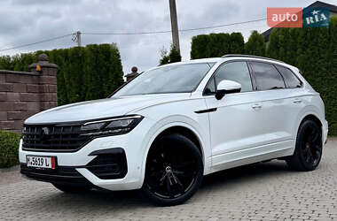 Позашляховик / Кросовер Volkswagen Touareg 2022 в 