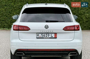 Позашляховик / Кросовер Volkswagen Touareg 2022 в 