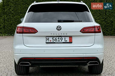 Позашляховик / Кросовер Volkswagen Touareg 2022 в 