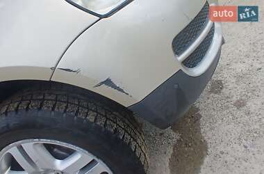 Внедорожник / Кроссовер Volkswagen Touareg 2003 в 