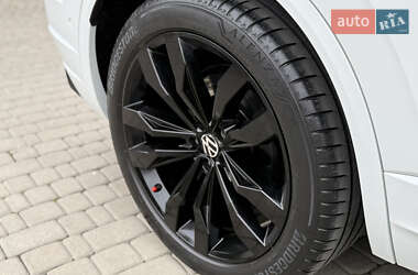 Позашляховик / Кросовер Volkswagen Touareg 2022 в 