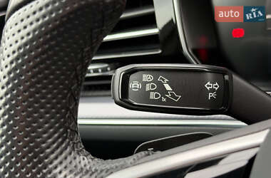 Позашляховик / Кросовер Volkswagen Touareg 2022 в 
