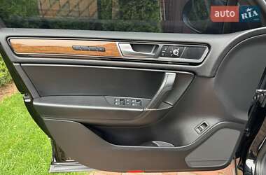 Позашляховик / Кросовер Volkswagen Touareg 2017 в 