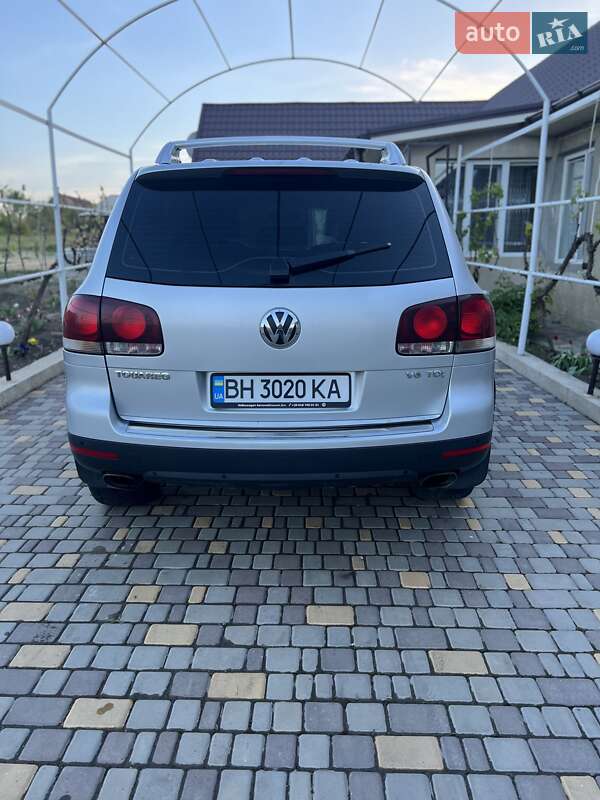 Позашляховик / Кросовер Volkswagen Touareg 2009 в Сараті