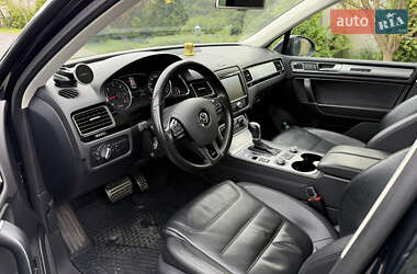 Позашляховик / Кросовер Volkswagen Touareg 2015 в 