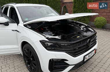 Позашляховик / Кросовер Volkswagen Touareg 2022 в 