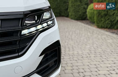 Позашляховик / Кросовер Volkswagen Touareg 2022 в 