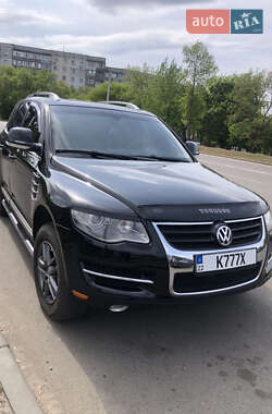 Внедорожник / Кроссовер Volkswagen Touareg 2007 в 