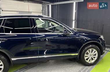 Внедорожник / Кроссовер Volkswagen Touareg 2015 в 