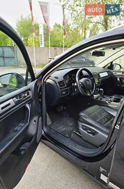 Позашляховик / Кросовер Volkswagen Touareg 2014 в Києві