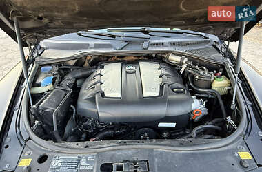 Внедорожник / Кроссовер Volkswagen Touareg 2008 в 