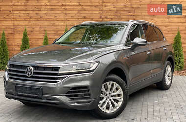 Позашляховик / Кросовер Volkswagen Touareg 2019 в 
