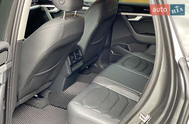 Позашляховик / Кросовер Volkswagen Touareg 2019 в 