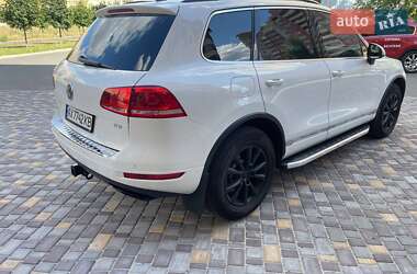 Внедорожник / Кроссовер Volkswagen Touareg 2013 в 
