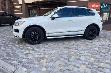 Внедорожник / Кроссовер Volkswagen Touareg 2013 в 