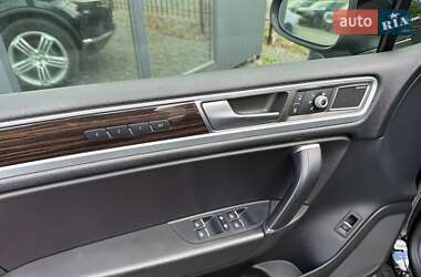 Внедорожник / Кроссовер Volkswagen Touareg 2014 в 