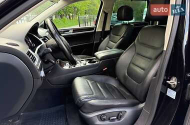 Внедорожник / Кроссовер Volkswagen Touareg 2014 в 