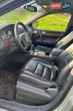 Внедорожник / Кроссовер Volkswagen Touareg 2006 в 