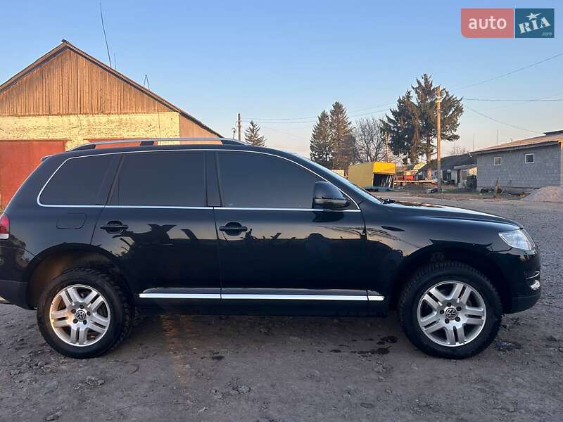 Внедорожник / Кроссовер Volkswagen Touareg 2008 в 