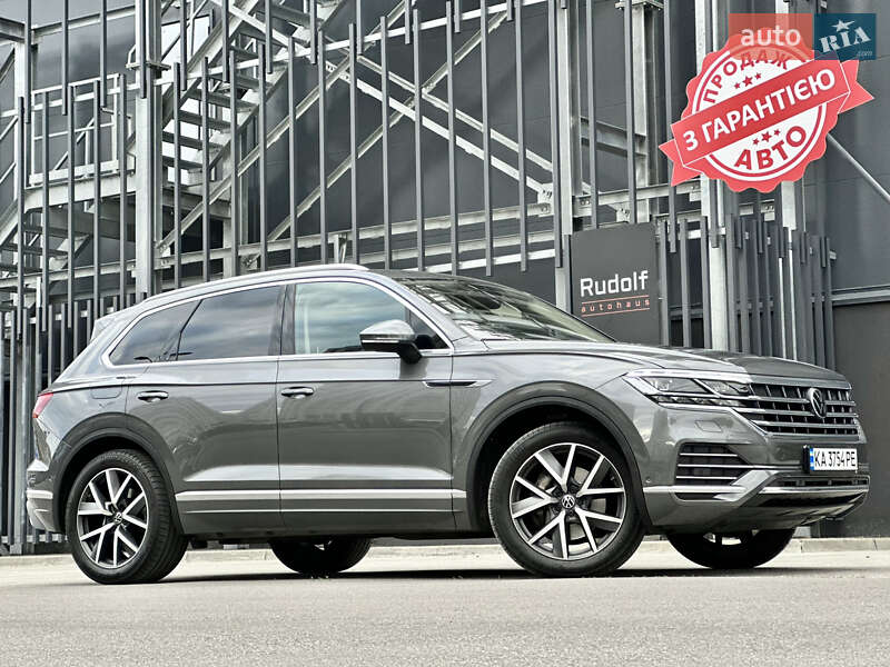 Позашляховик / Кросовер Volkswagen Touareg 2021 в 