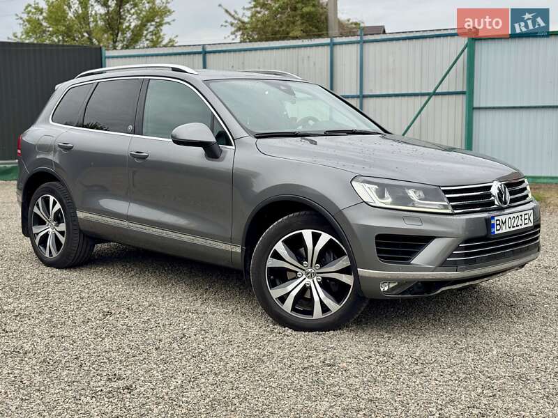 Внедорожник / Кроссовер Volkswagen Touareg 2016 в Сумах