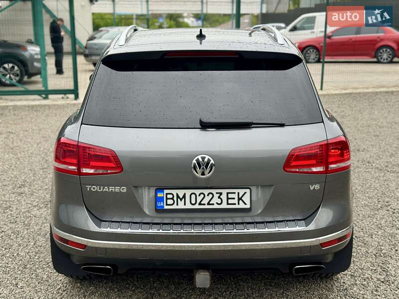 Внедорожник / Кроссовер Volkswagen Touareg 2016 в Сумах