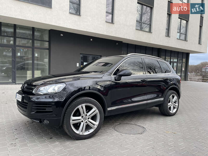 Позашляховик / Кросовер Volkswagen Touareg 2014 в Хмельницькому