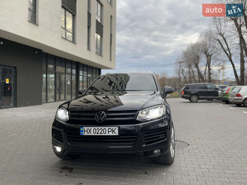 Позашляховик / Кросовер Volkswagen Touareg 2014 в Хмельницькому
