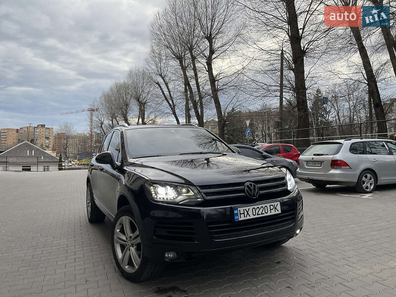 Позашляховик / Кросовер Volkswagen Touareg 2014 в Хмельницькому