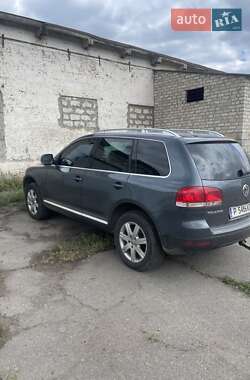 Позашляховик / Кросовер Volkswagen Touareg 2005 в Покровському