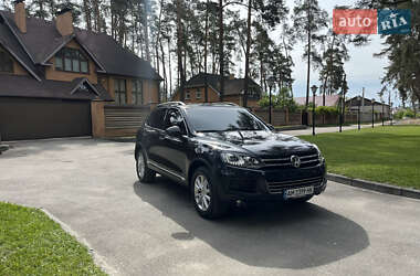 Позашляховик / Кросовер Volkswagen Touareg 2012 в 